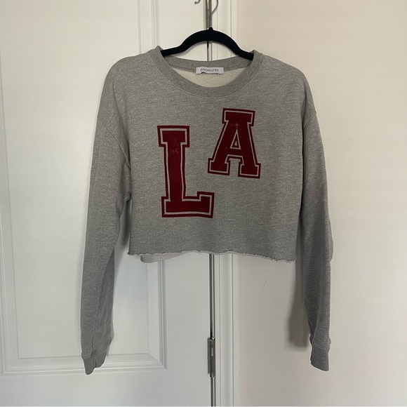 Daydreamer Cropped Graphic Sweatshirt - Picture 3 of 9